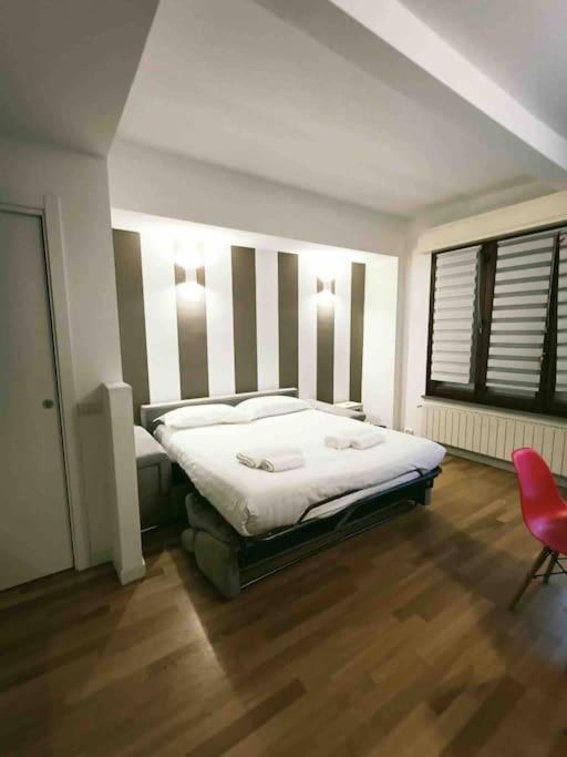 Bilocale Zona Bocconi-Navigli Vila Milão Exterior foto
